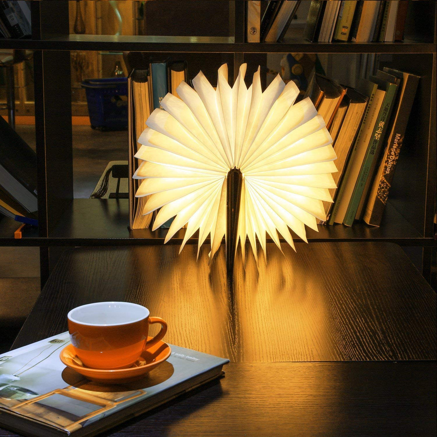 LumiFold™ - Zusammenklappbare Bettlampe zum Umblättern von Seiten
